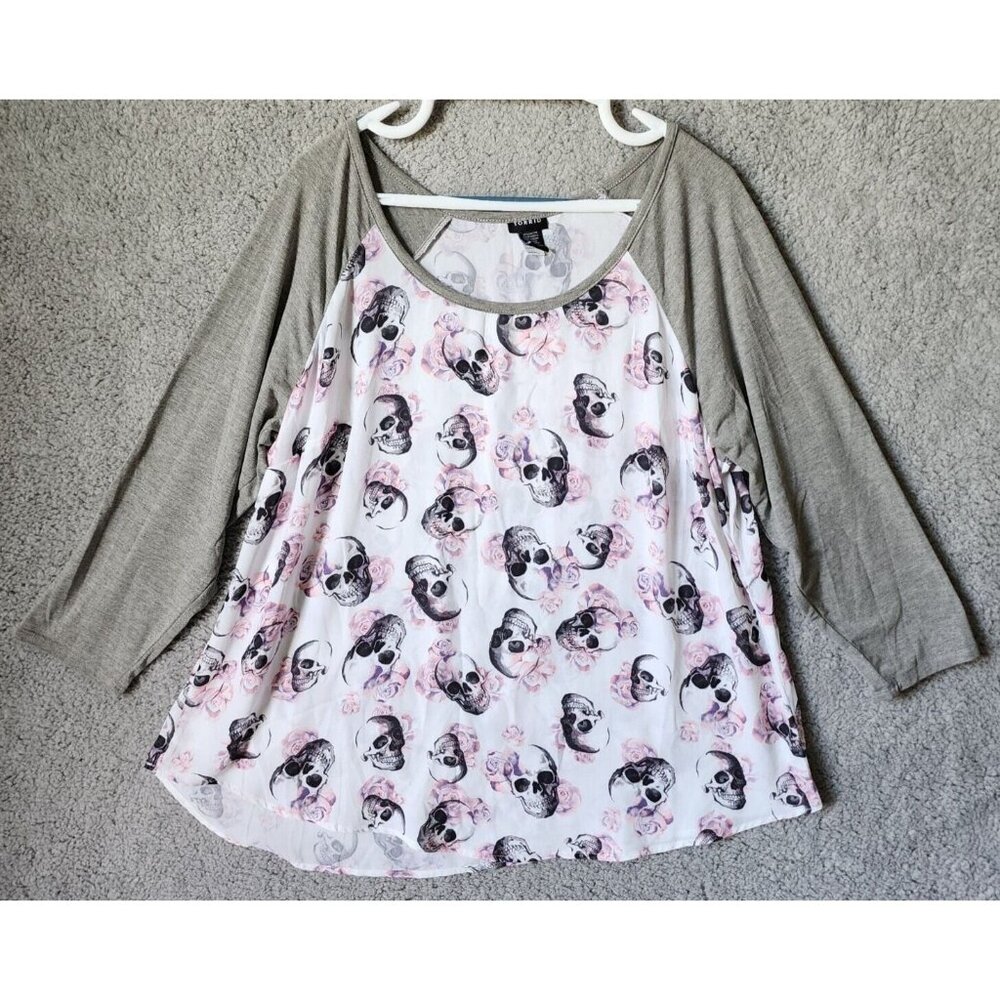 Torrid Women's 3/4 Sleeve Scoop Neck Raglan Shirt Skull/Flower‎ Print Size 2X